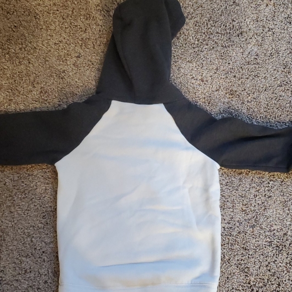 Boys 2T sweaters...sold as a bundle - Picture 12 of 16